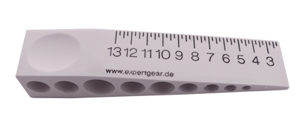 Quick reference gap gauge, wedge type